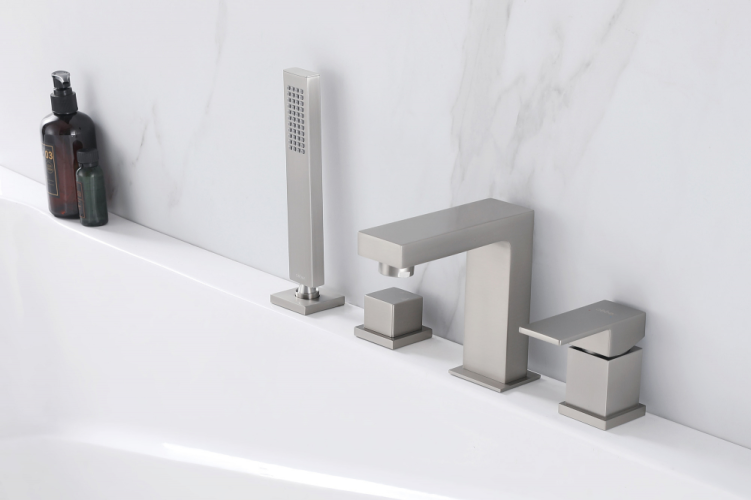 Смеситель ABBER Daheim AF8213SP на борт ванны, сатин