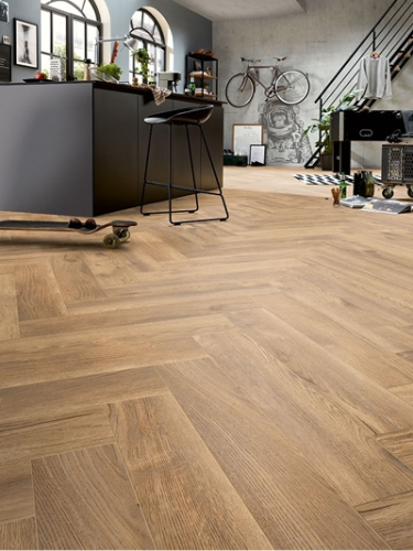 Ламинат Swiss Krono Tex Herringbone Дуб Киву D8230/Дуб Натуральный Петерссон D4764