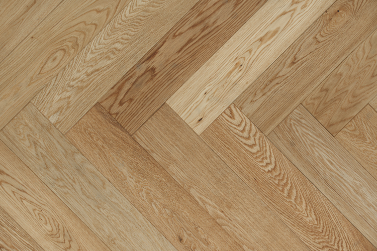 Паркетная доска Amber Wood A31.11.12.127-001 Дуб Натур Ёлка 915x127x14 мм