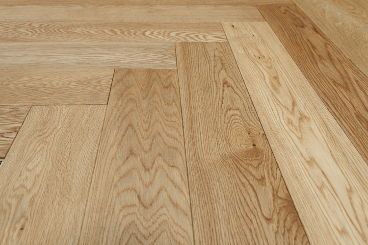 Паркетная доска Amber Wood A31.11.12.127-001 Дуб Натур Ёлка 915x127x14 мм