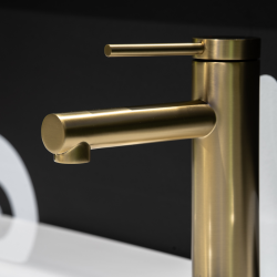 Смеситель ABBER Emotion AF8810G для раковины, золото матовое