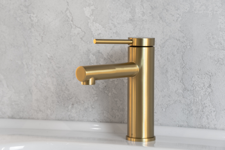 Смеситель ABBER Emotion AF8810G для раковины, золото матовое