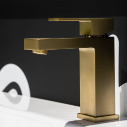 Смеситель ABBER Daheim AF8210G для раковины, золото матовое