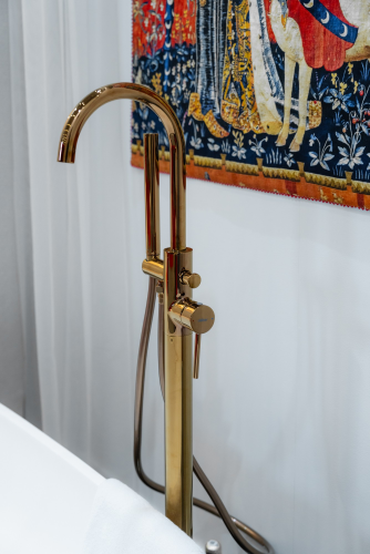 Смеситель ABBER Wasser Kreis AF8115RG напольный для ванны, розовое золото