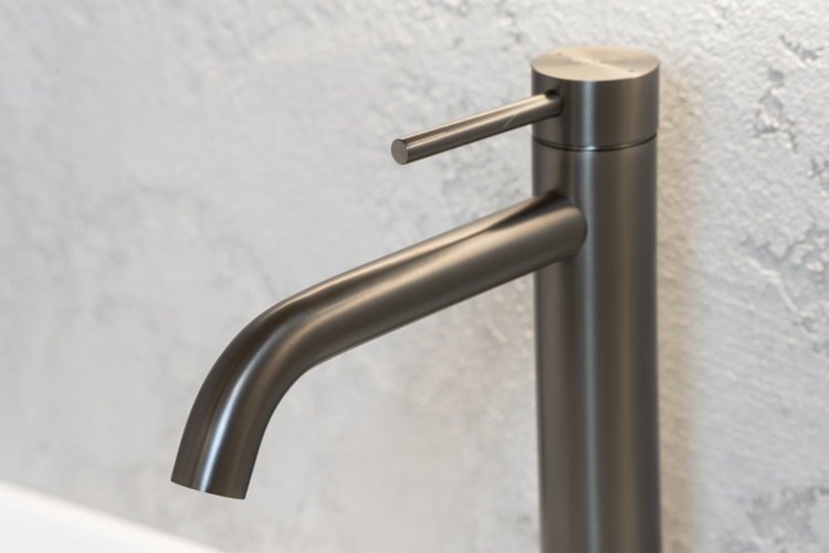 Смеситель ABBER Wasser Kreis 316 AF8111BGG-L для накладной раковины, оружейная сталь брашированная